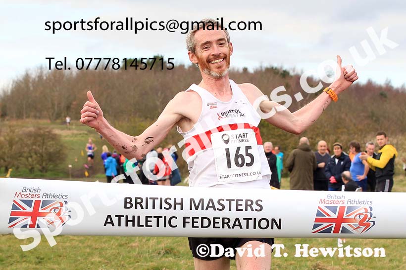 Men 35 to 60 in the 2023 BMAF Cross Country Champs., Wallsend. Photo: David T. Hewitson/Sports for All Pics